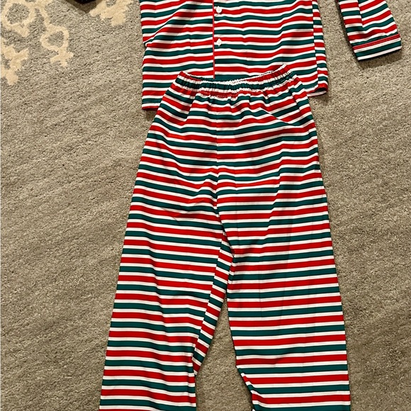BUNDLE Cecil & Lou NWOT Santa PJ sets Boy 7 Girls 5 - Picture 4 of 10